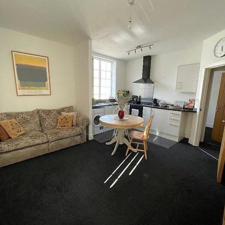 2 Bedroom Apartment In Kidderminster Eksteriør bilde