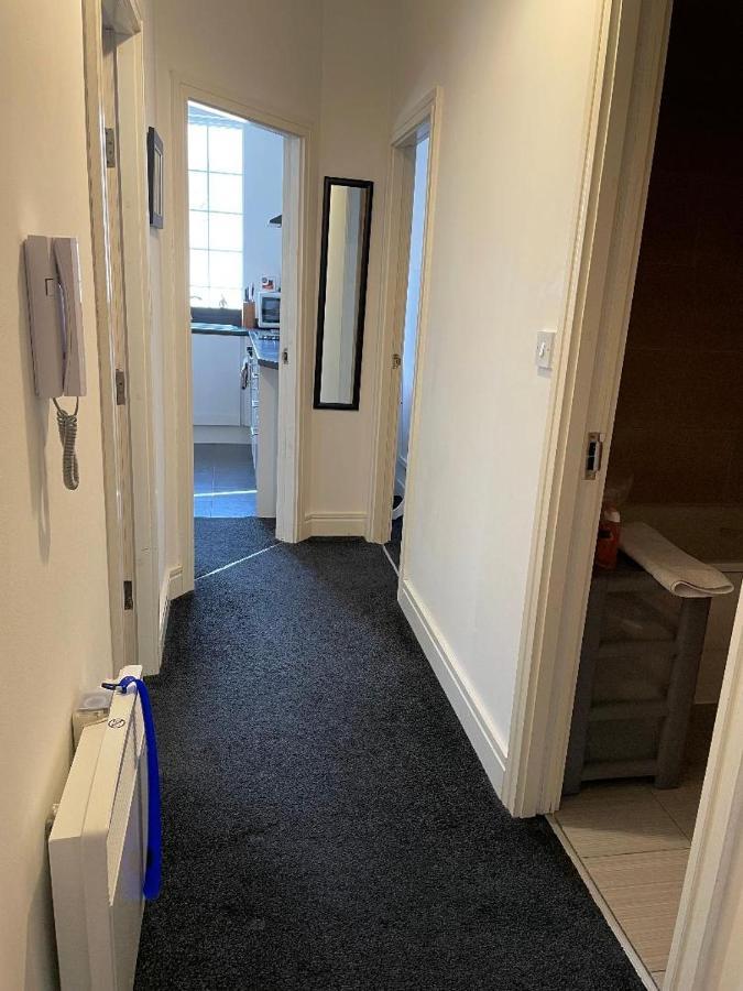 2 Bedroom Apartment In Kidderminster Eksteriør bilde